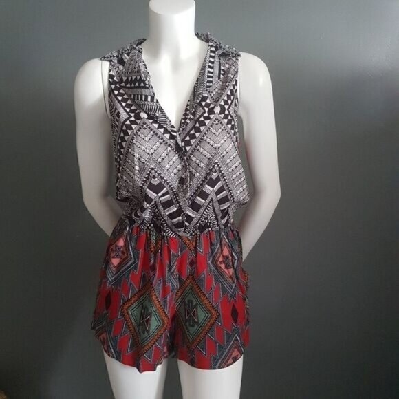 Southwestern Motif Romper - Picture 2 of 11
